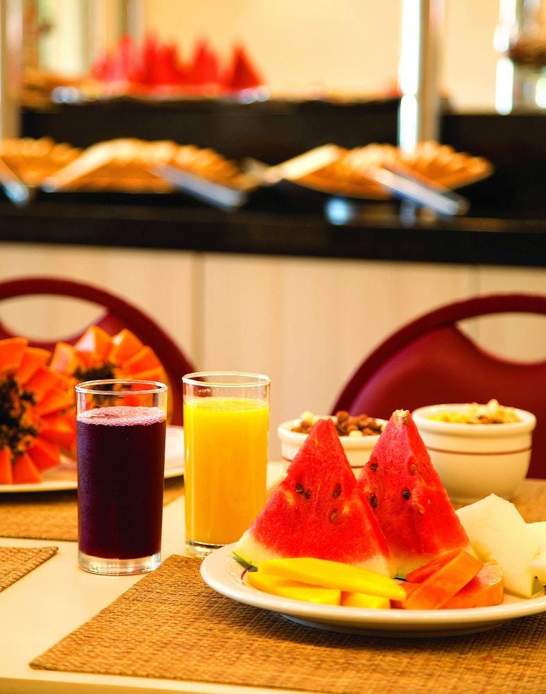 Lira Hotel Curitiba Kültér fotó