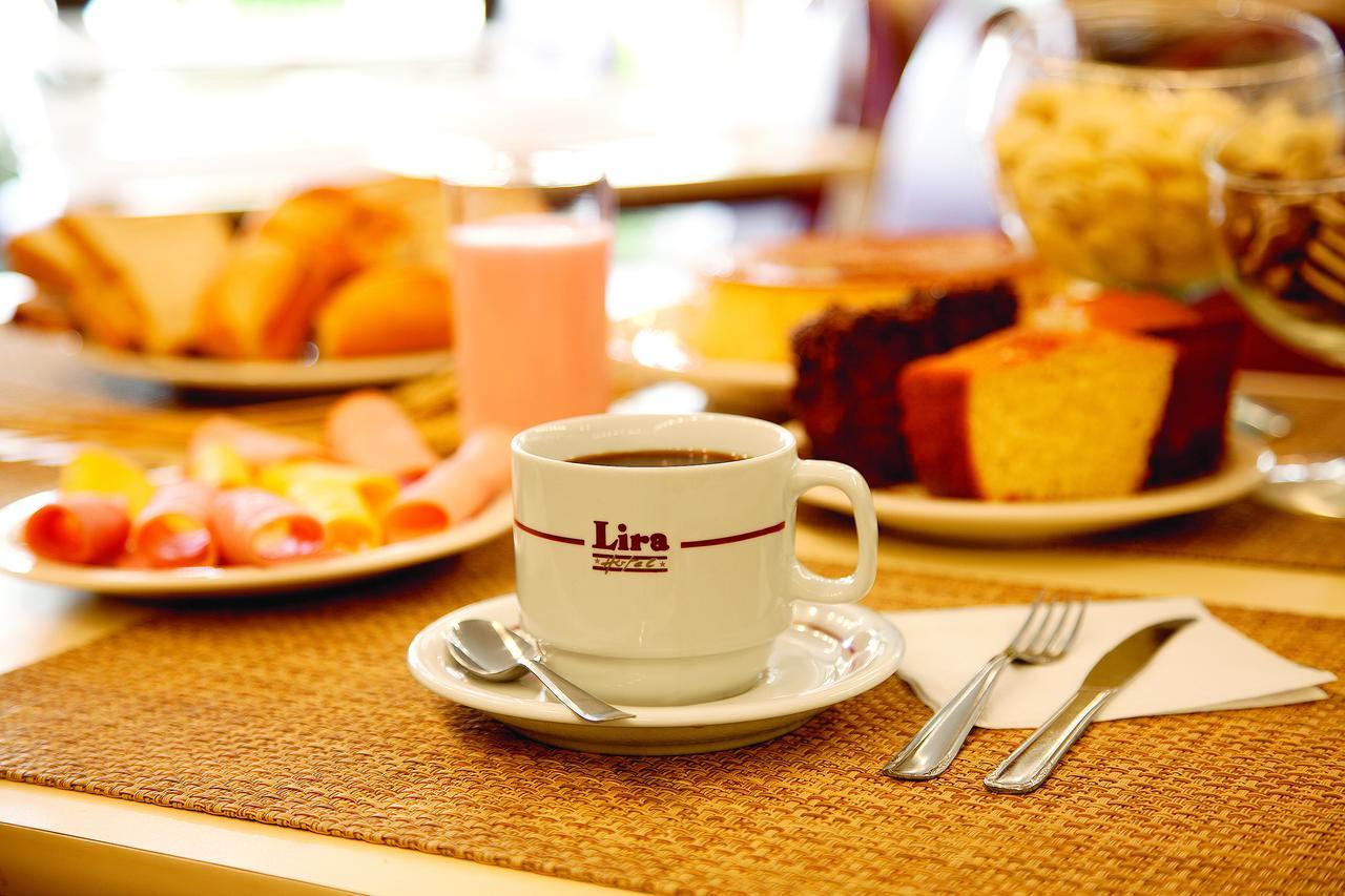 Lira Hotel Curitiba Kültér fotó