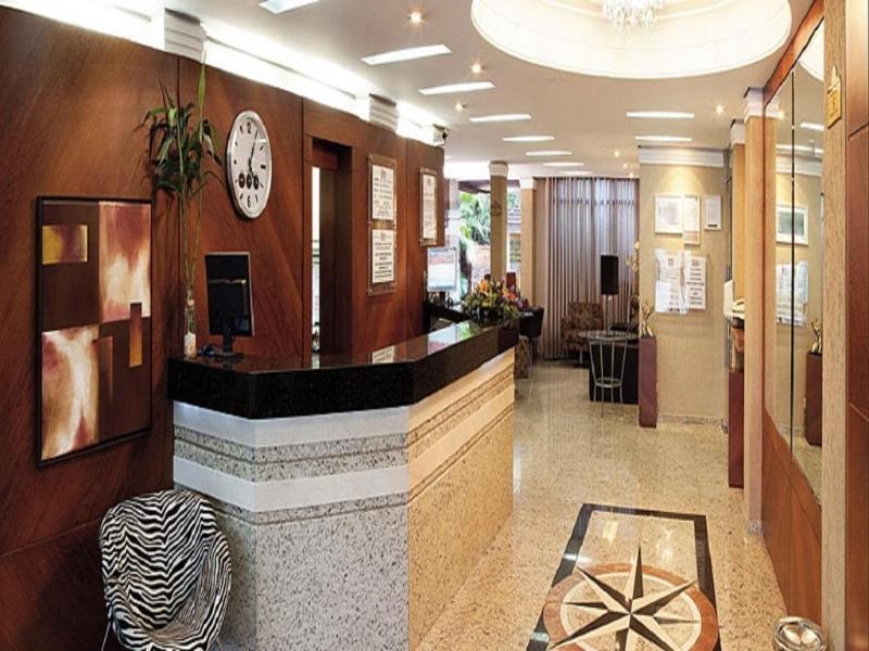 Lira Hotel Curitiba Kültér fotó
