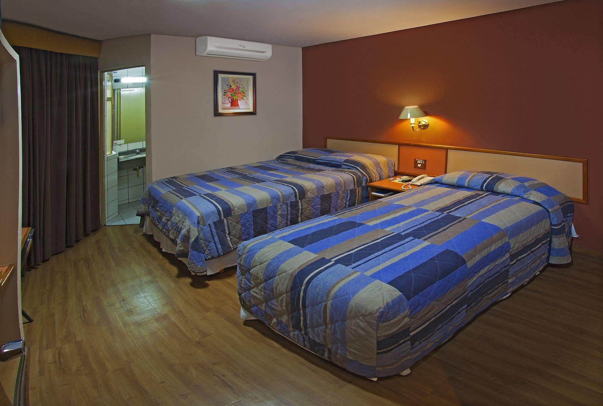 Lira Hotel Curitiba Kültér fotó